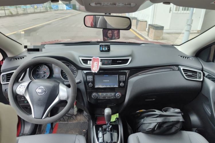 Used Nissan Qashqai 2017 2.0L CVT Elite Edition China V Standard Interior 2