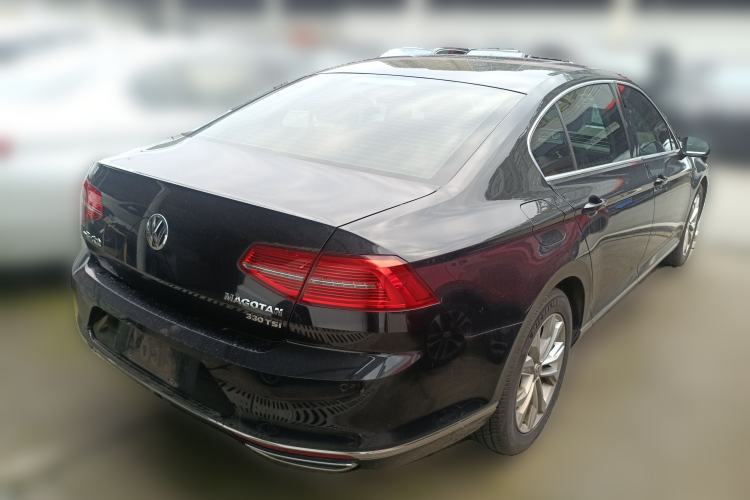 Used Volkswagen Magotan 2018 Facelift 330TSI DSG Luxury Model Rear Right 45 Deg