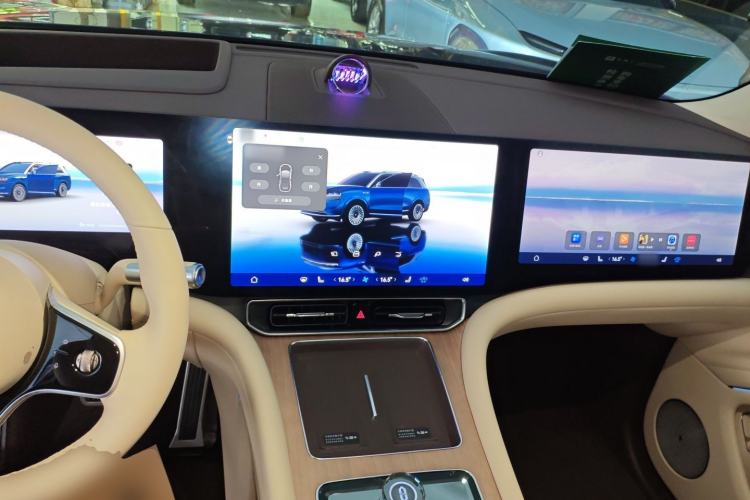 Used Hima AITO M9 2025 Extended-Range Ultra Version 52 kWh 6-Seater
