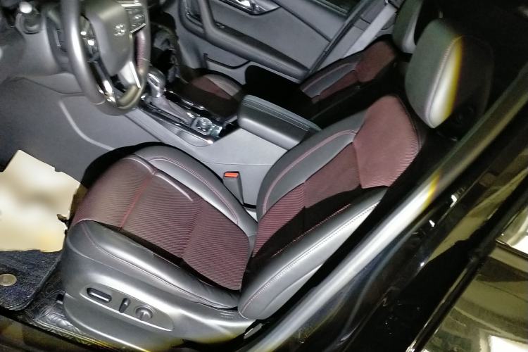 Used Chevrolet Blazer 2023 Light Hybrid 650T RS Twin-Clutch All-Wheel Drive Engine Version Left Front Seat