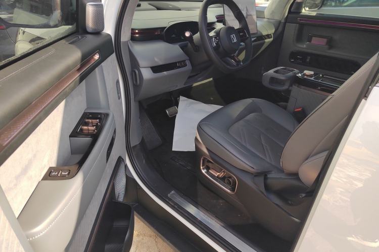 Used Zeekr MIX 2025 Intelligent Driving Version
