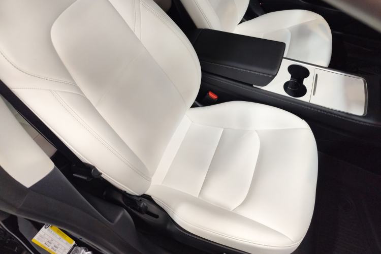 Used Tesla Model 3 2022 Rear-Wheel-Drive Version Right Front Seat