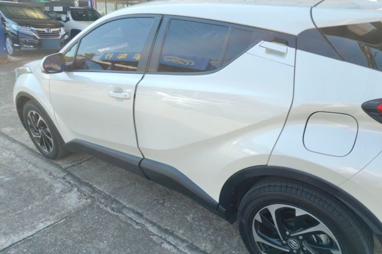 Used Toyota IZOA 2018 2.0L Yichi Version China VI Standard
