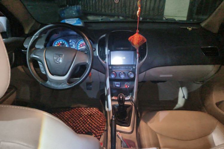 Used Baojun 630 2014 1.5L manual Elite version
