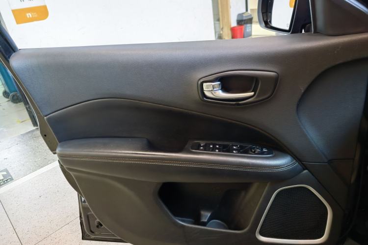 Used Jeep Compass 2019 220T Automatic Enjoyment Version
