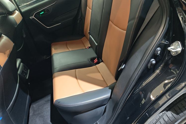 Used Toyota RAV4 2023 Dual-Motor 2.5L E-CVT Two-Wheel Drive Elite Edition
