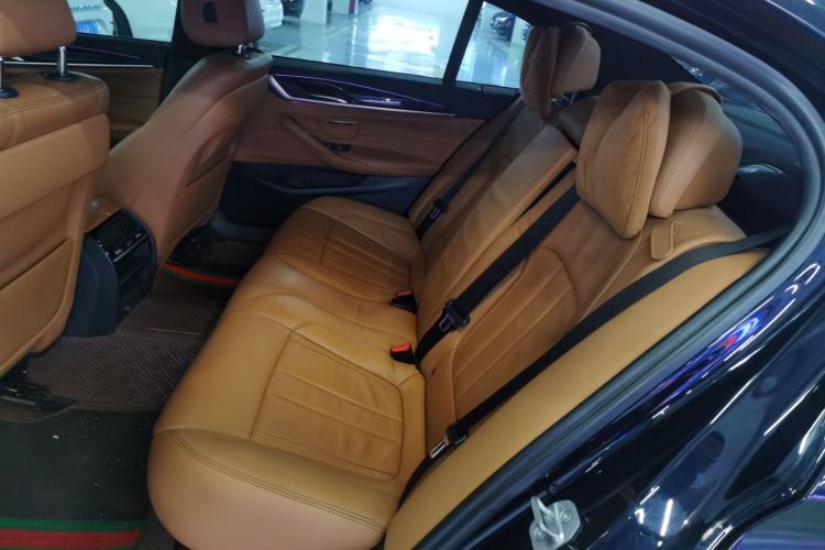 Used BMW 5 Series 2018 Restyled 530Li Leading Edition M Sport Package
