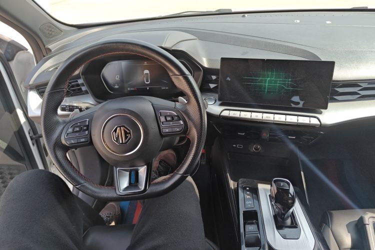 Used MG 5 2021 Revised 300TGI DCT Qingshè Luxurious Enjoyment Edition
