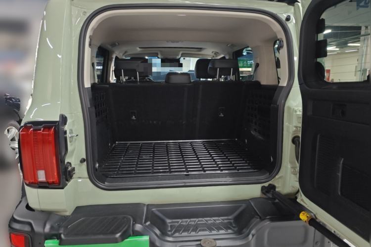 Used Tank 300 2023 2.0T Iron Rider 02 Trunk