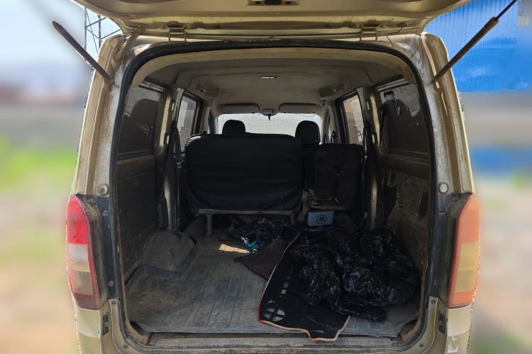 Used Wuling Rongguang V 2015 1.2L Base Version Trunk