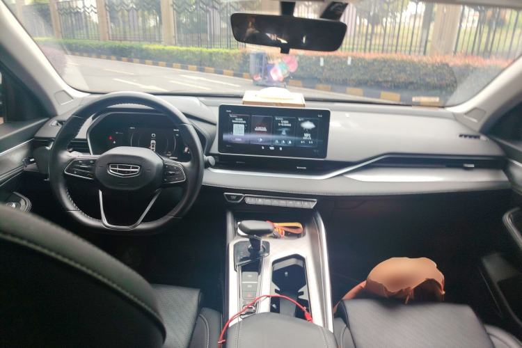 Used Geely Auto Preface 2021 2.0TD Luxury Version Center Console