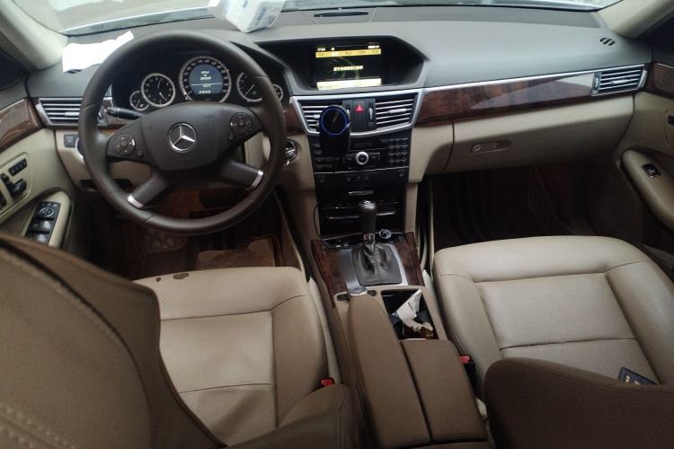 Used Mercedes-Benz E-Class 2010 E 260 L CGI Elegant Model