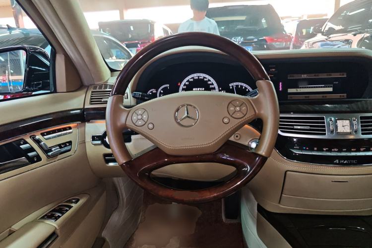 Used Mercedes-Benz S-Class 2011 S 500 L CGI 4MATIC