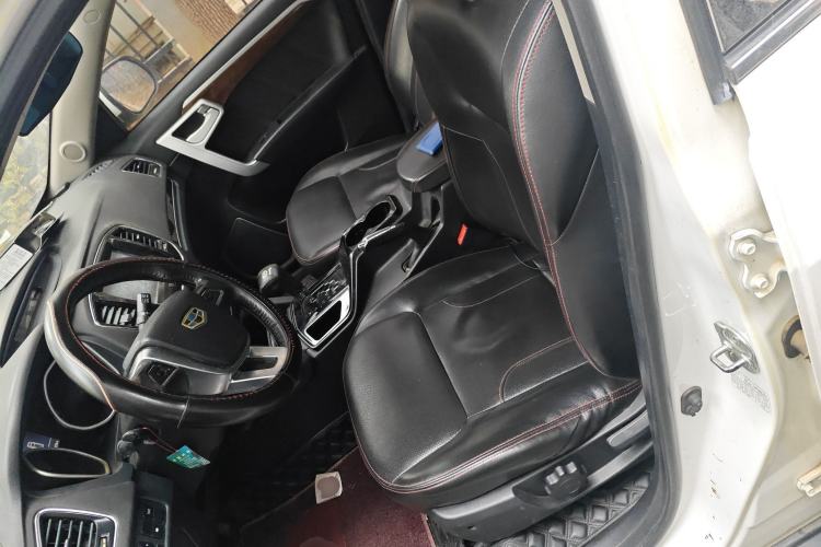 Used Geely Auto GX7 2015 Sports Edition 2.0L Automatic Luxury Upgrade Version China V Standard