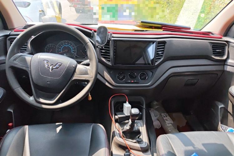 Used Wuling Hongguang V 2019 1.5L Enjoyment Version China VI LAR
