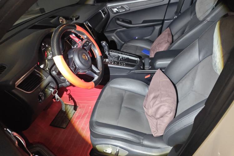 Used Porsche Macan 2017 Macan 2.0T Left Front Seat