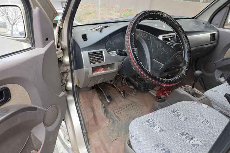 Used Wuling Rongguang 2011 1.2L Standard Version Driver Seat