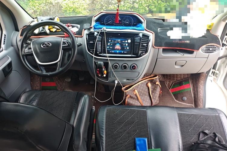 Used SAIC MAXUS Xintu V80 2021 2.0T Manual Classic Aoyuntong Short Wheelbase Mid-Roof 5/6-Seater
