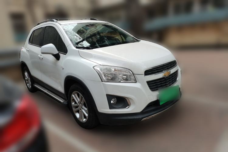 Used Chevrolet Trax 2016 1.4T Automatic Two-Wheel Drive Comfort Version with Sunroof Front Right 45 Deg