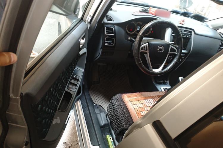 Used Suzuki Liana 2012 Hatchback 1.4 VVT Manual Luxury Model
