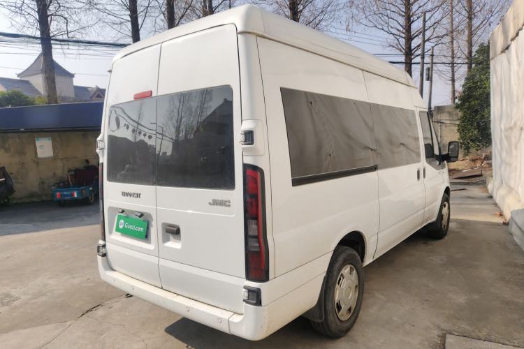 Used JMC Fushun 2022 2.0T Manual Multi-Function Passenger Vehicle Mid-Range High Roof 6-7 Seats
