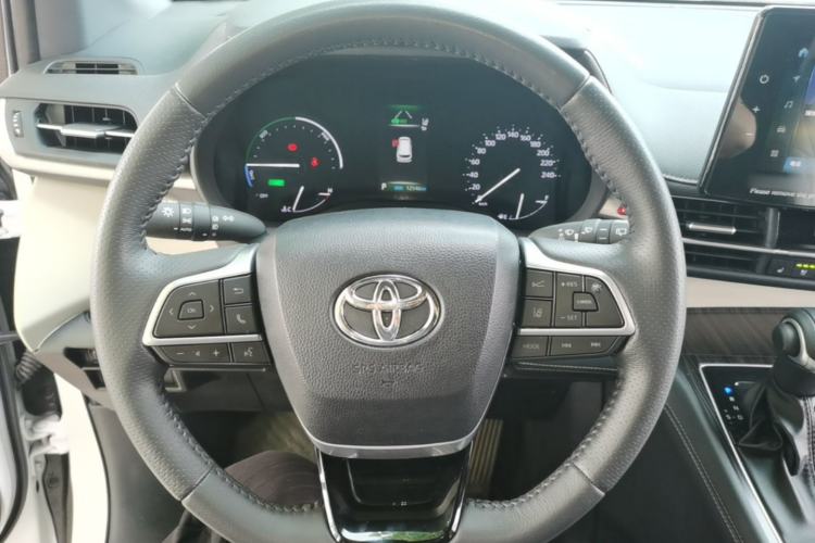 Used Toyota SIENNA 2024 2.5L Hybrid Luxury Edition Steering Wheel