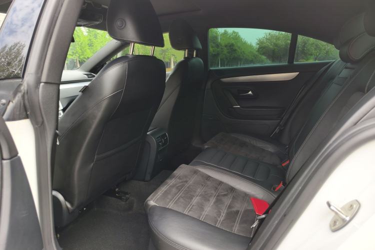 Used Volkswagen FAW-Volkswagen CC 2016 1.8TSI Luxury Model Interior 6