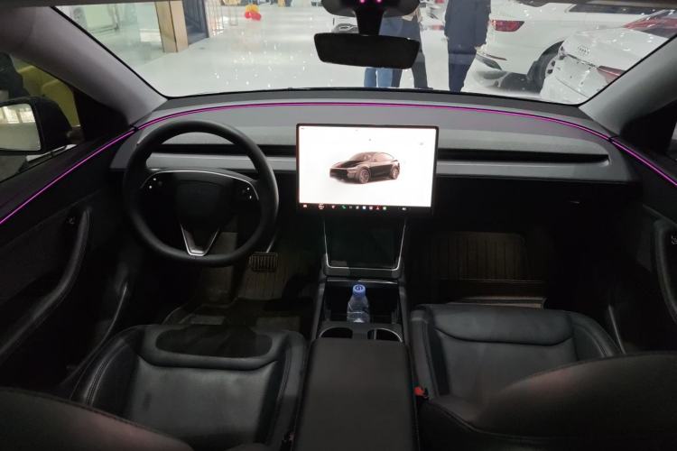 Used Tesla Model Y 2025 Rear-Wheel-Drive Version