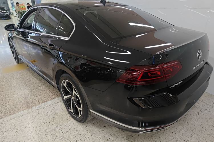 Used Volkswagen Magotan 2023 2 Million Units Commemorative Edition 330TSI DSG Luxury Version
