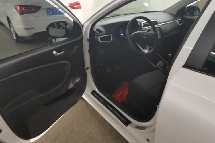 Used Hyundai Verna (older generation) 2020 1.4L Manual GL Refreshed Edition Driver Seat