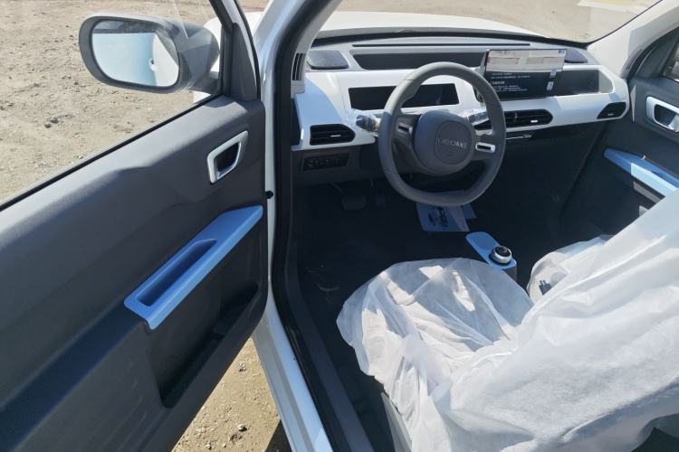 Used Geely Galaxy Panda 2024 Panda Mini 200km Endurance Bear Driver Seat