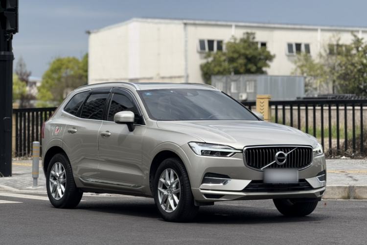 Used Volvo XC60 2021 T5 4x4 Smart Luxury Edition Exterior 4