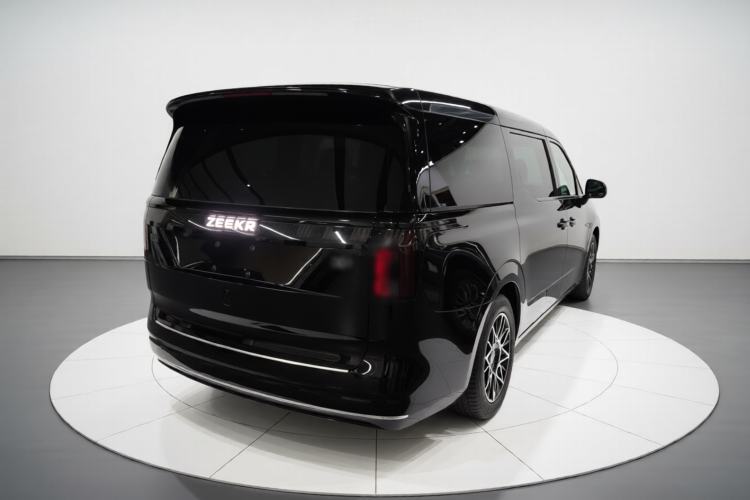 Used Zeekr 009 2024 Six-Seat Executive Version 4WD 108 kWh Rear Right 45 Deg