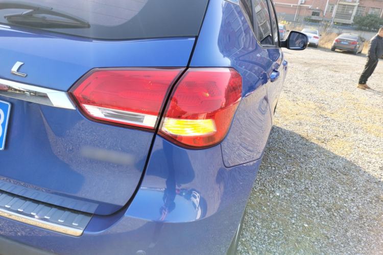 Used Haval H2 2018 Chuanxiang Edition Blue Badge 1.5T Dual-Clutch Two-Wheel Drive Fashionable Model