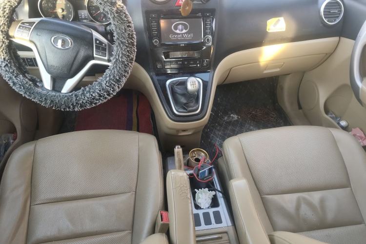 Used Haval H6 2011 2.0L Manual Two-Wheel Drive Elite Version
