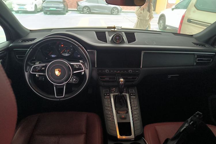 Used Porsche Macan 2021 Macan 2.0T Center Console