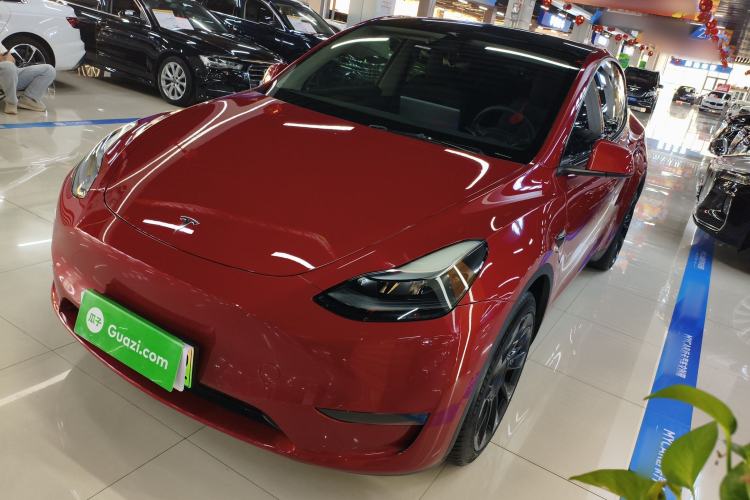 Used Tesla Model Y 2022 Long-Range All-Wheel-Drive Version