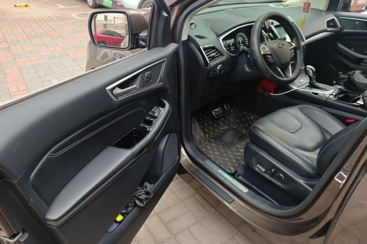 Used Ford Edge 2018 EcoBoost 245 4x4 Titanium Plus 7-Seater China V Standard Interior 3