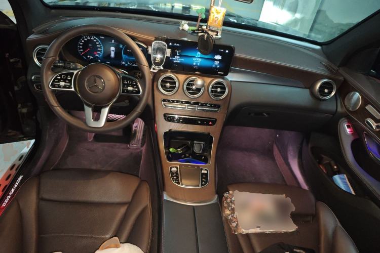 Used Mercedes-Benz GLC 2020 Facelift GLC 300 L 4MATIC Dynamic Edition Center Console