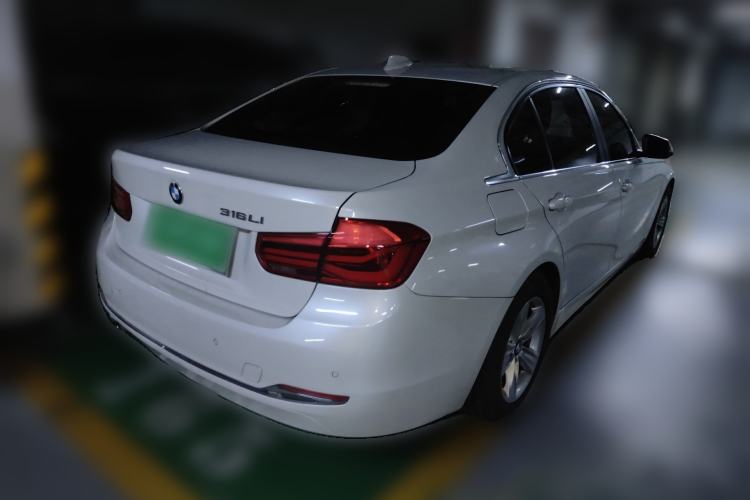 Used BMW 3 Series 2016 316Li Fashion Model Rear Right 45 Deg