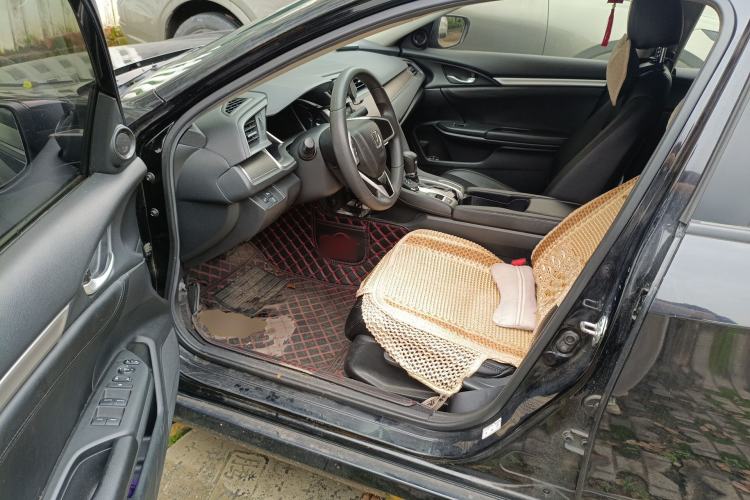 Used Honda Civic 2016 220TURBO CVT Luxury Edition
