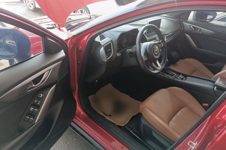 Used Mazda CX-4 2018 2.0L Automatic Two-Wheel Drive Blue Sky Dynamic Version China V Standard
