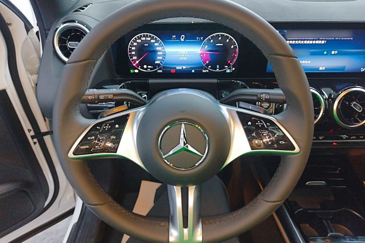 Used Mercedes-Benz GLA 2024 GLA 200 Steering Wheel