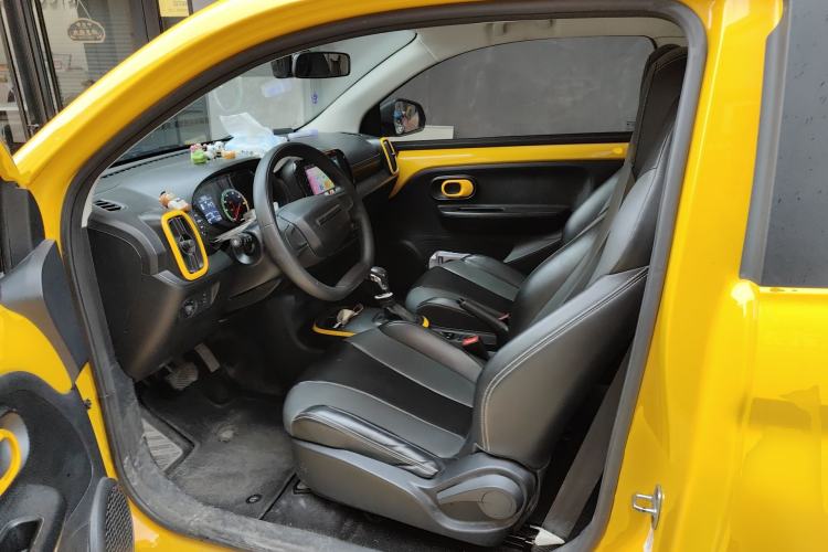 Used Roewe Clever 2022 311km QiQi BoBo Edition Left Front Seat