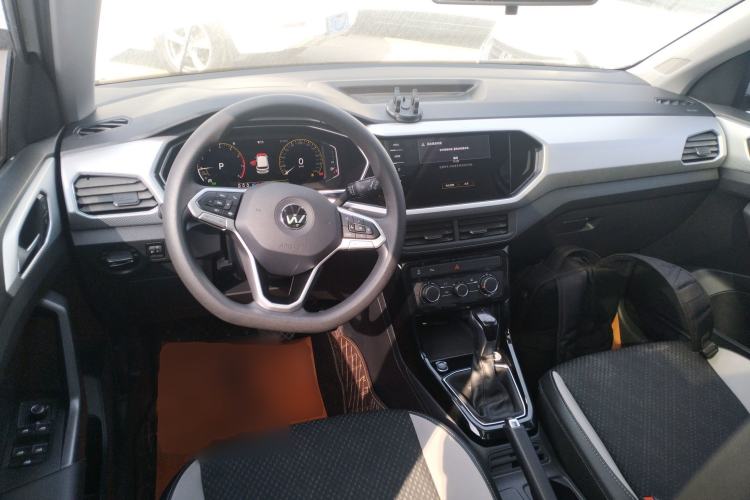 Used Volkswagen Tacqua 2021 1.5L Automatic Yue Zhi Lian Edition Center Console