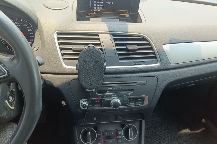 Used Audi Q3 2018 30th Anniversary Edition 30 TFSI Fashion Model Audio And AC Panel