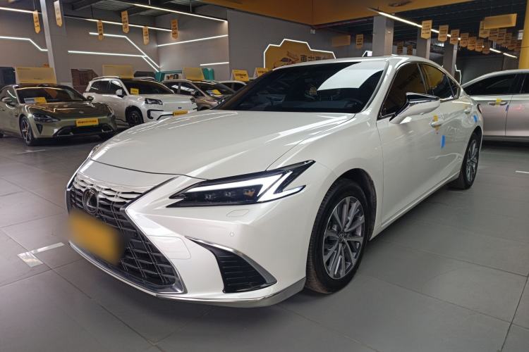 Used Lexus ES 2025 300h Deluxe Edition