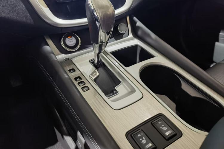 Used Nissan Murano 2021 2.5L XL Two-Wheel Drive Smart Connect Luxury Edition Interior 5