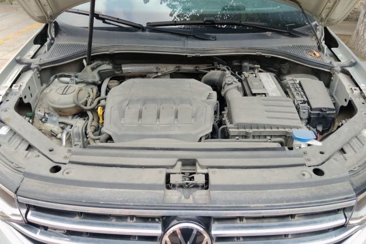 Used Volkswagen Tiguan L 2022 330TSI Automatic Two-Wheel Drive R-Line Enhanced Edition