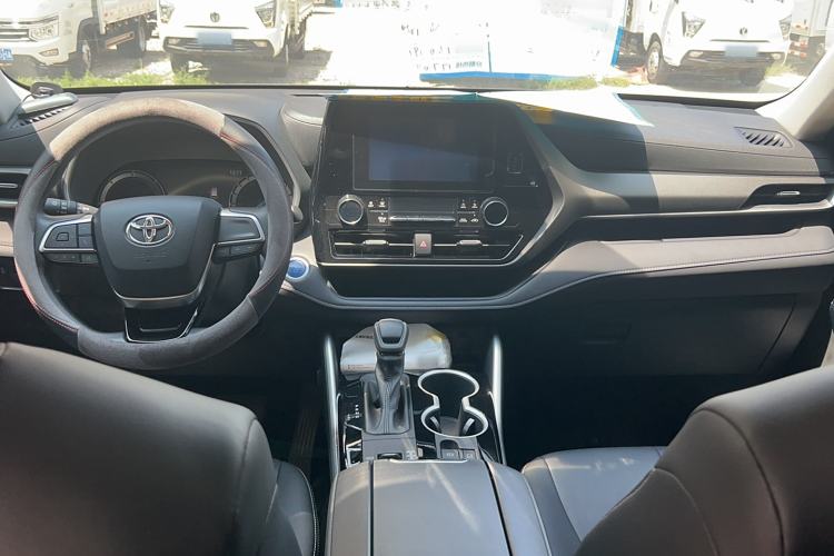 Used Toyota Highlander 2022 Dual-Engine 2.5L Two-Wheel Drive Elite Edition 5 Seats